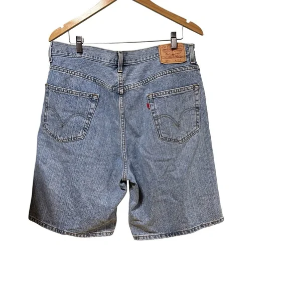 Levi's 550 Men's Classic Blue Denim Shorts - Picture 2 of 9